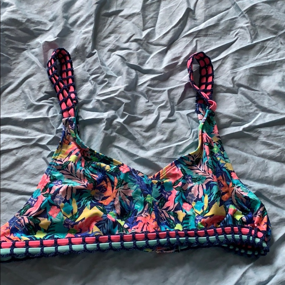 bathing suit - Picture 2 of 3